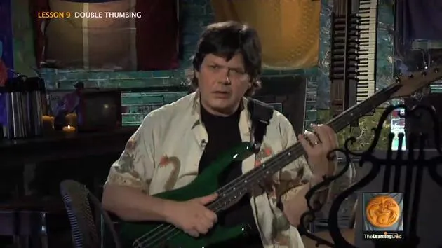 Lerne, den Bass zu slappen