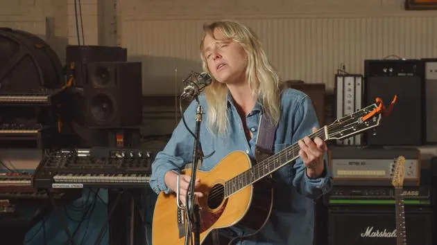 Everywhere I Go - Performance (eine Kamera)