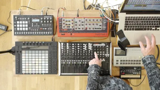 Thru-Tracks und Looper einrichten