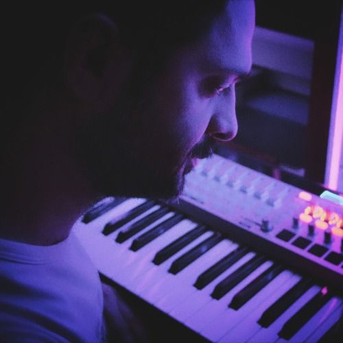 Amir Farhoodi track ghost producer