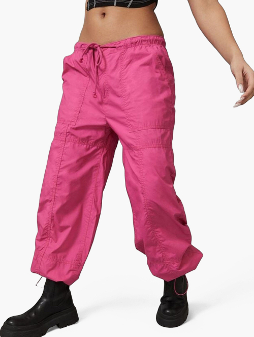 イマン　トレー　パンジーピンク MyRunway | Shop Factorie Relaxed Street Pant - Raspberry Rose for