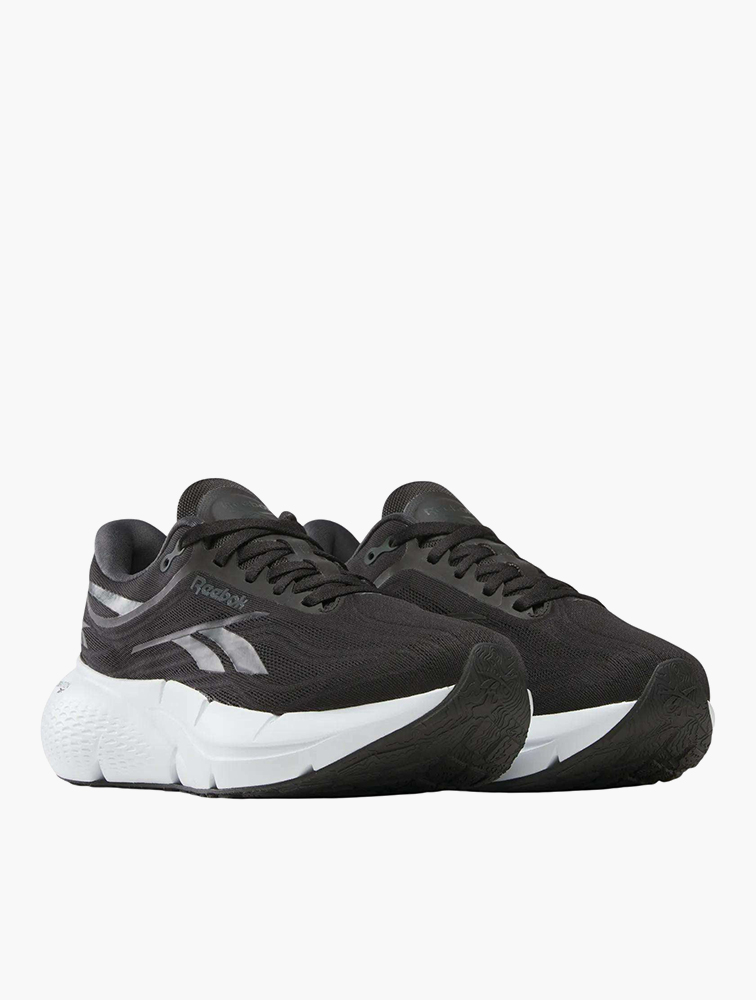 【⠀くう 】 MyRunway | Shop Reebok Black & White Zignition Running Shoes for