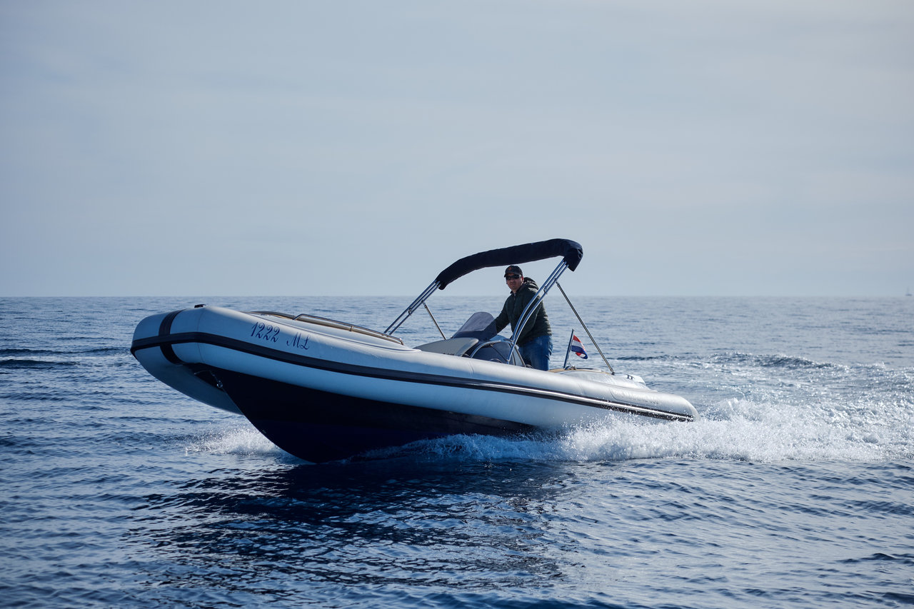 Ris Marine Exclusive 650