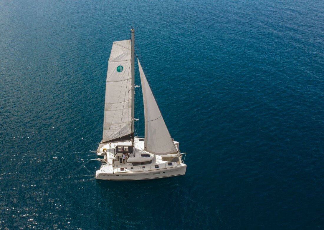 Lagoon 39 