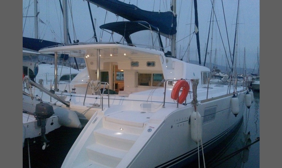 Lagoon 440