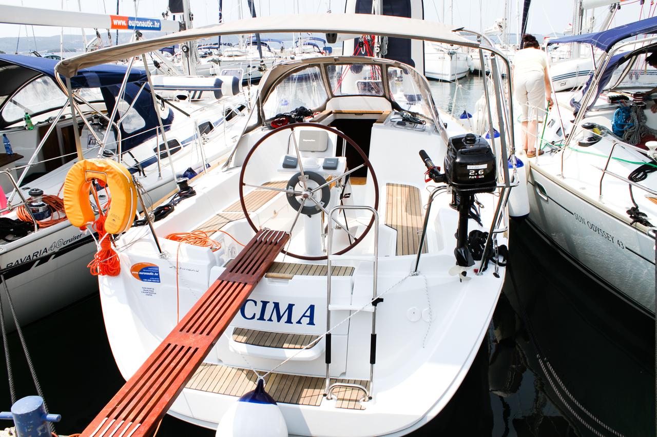 Sun Odyssey 33 i
