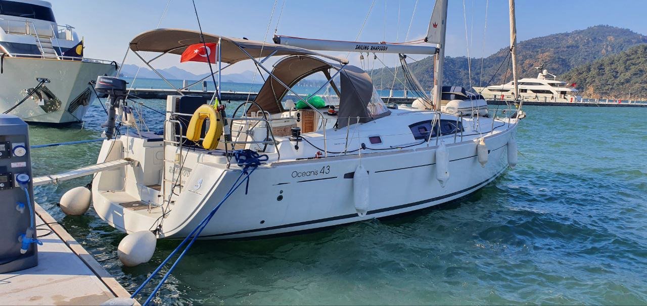 Oceanis 43