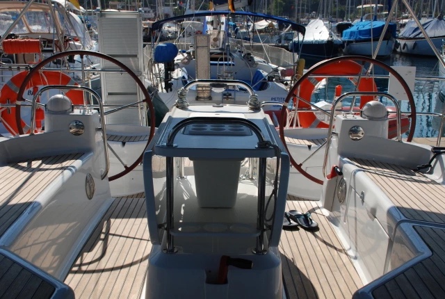 Jeanneau 53