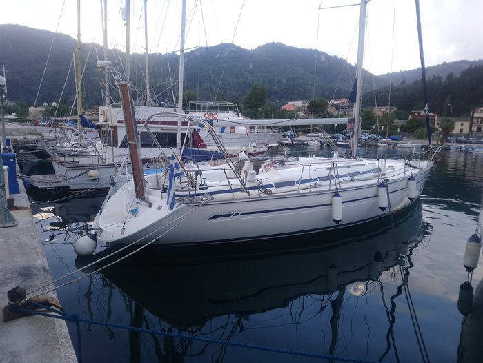 Bavaria 44