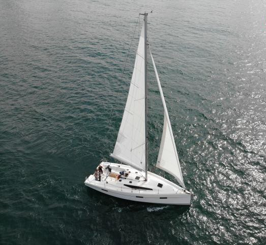 Yachts Sailing yacht Яхта Фокус 800 FOCUS 27 for sale