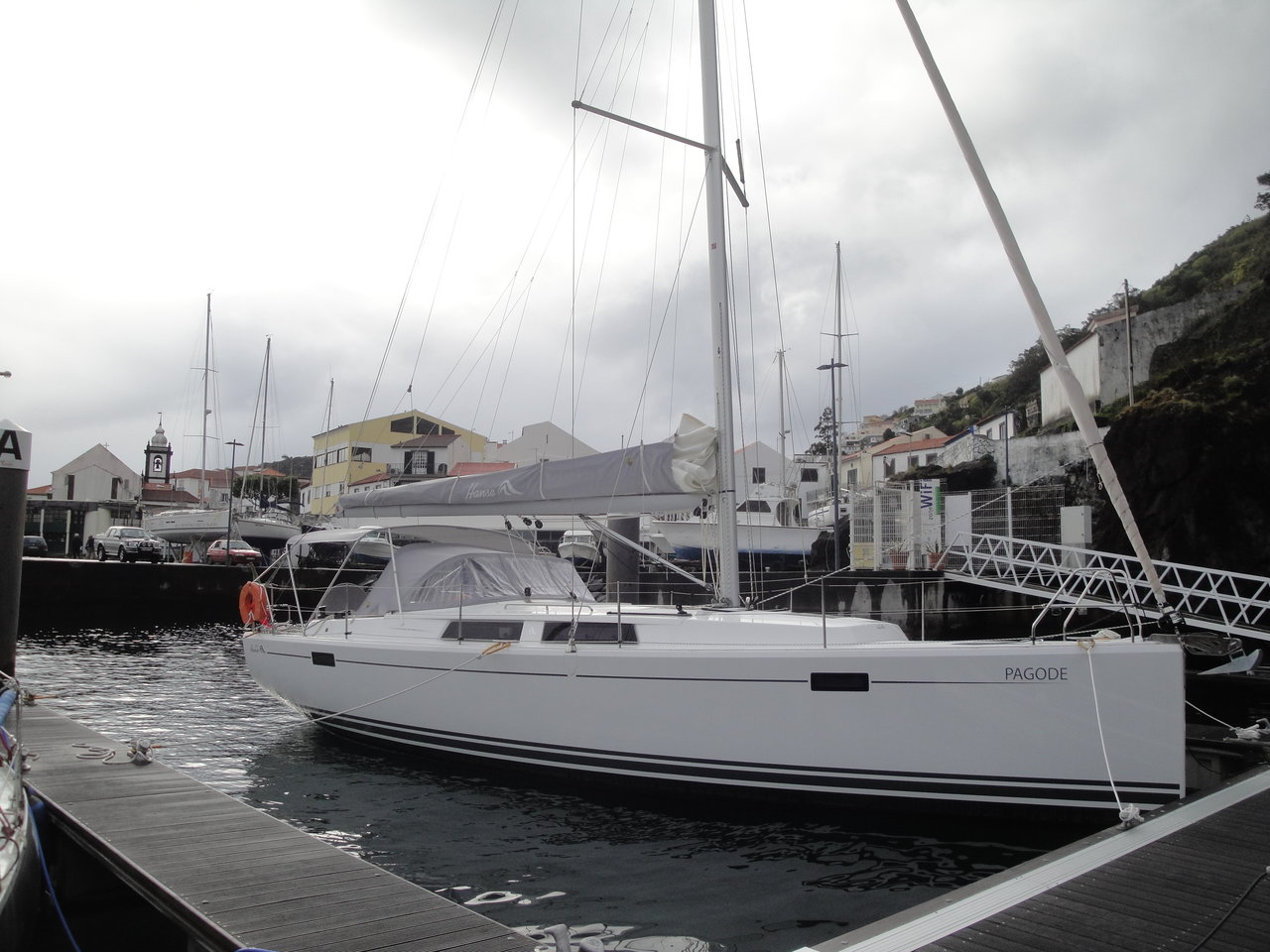Hanse 385