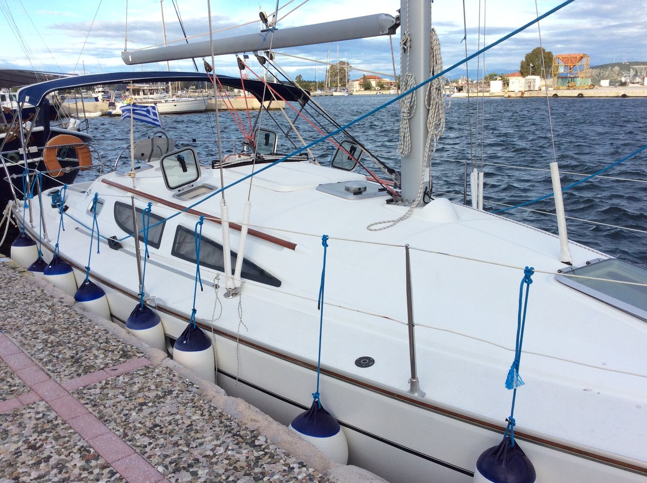 Sun Odyssey 35