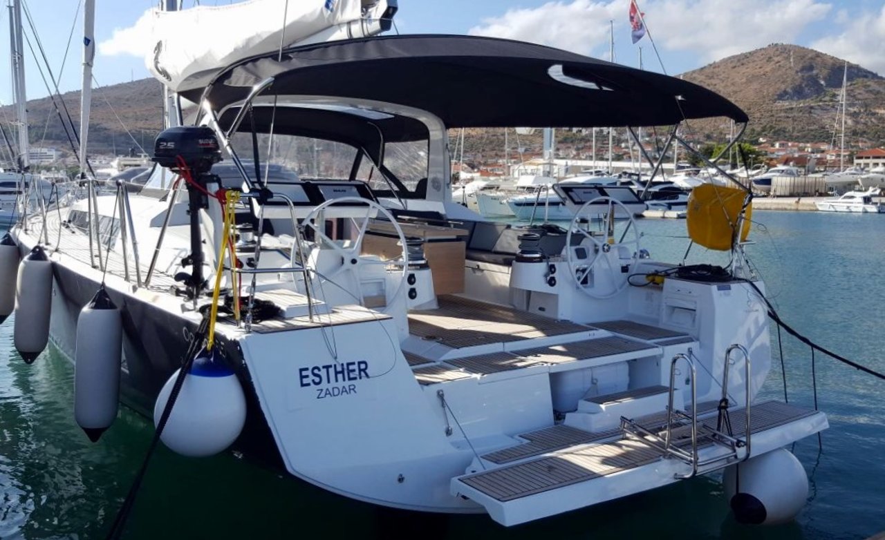 Oceanis 55