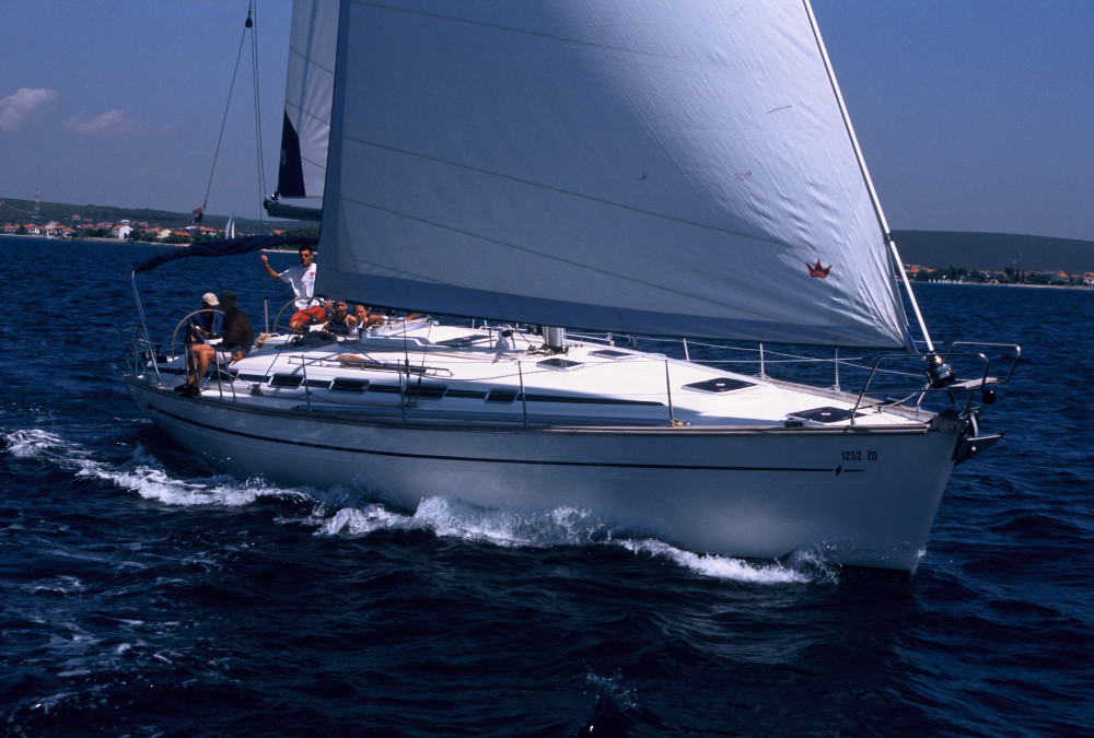 Bavaria 44