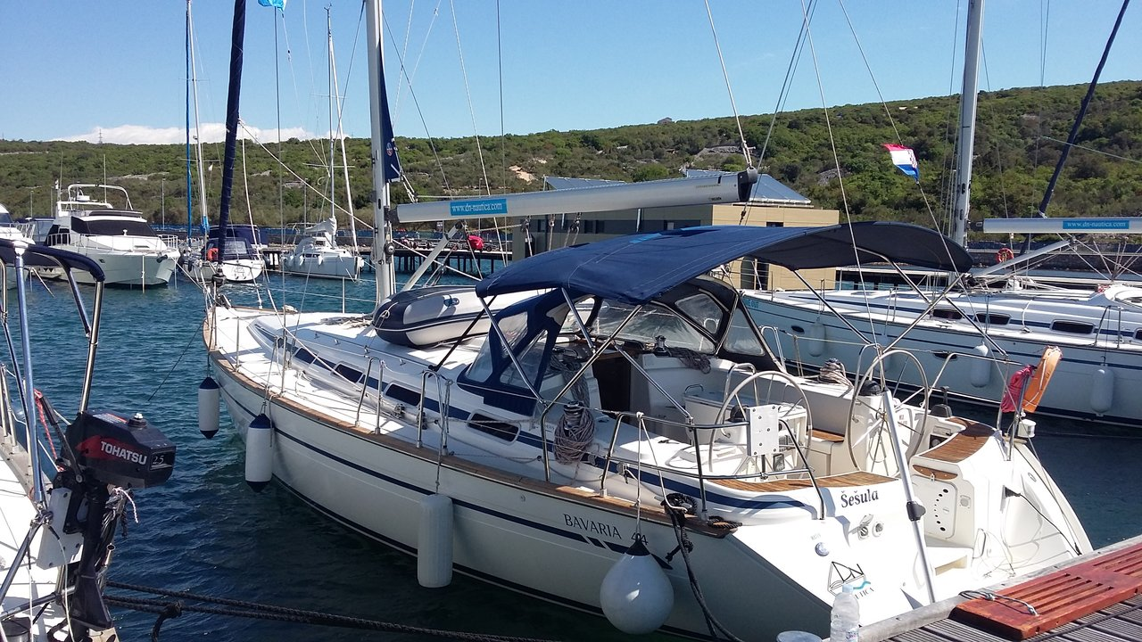 Bavaria 44