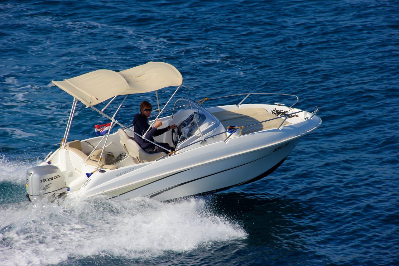 Flyer 550