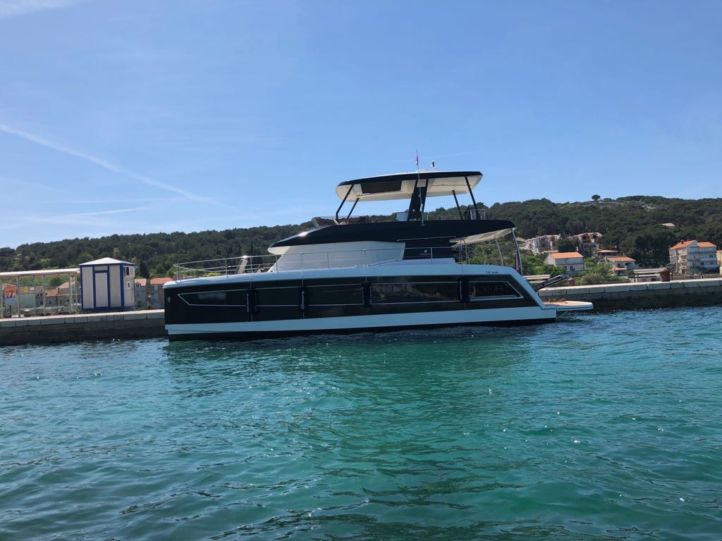 Fountaine MY 44 Propriétaire