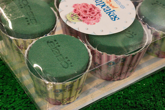 2013-03-32-Oasis-Floral-Cupcakes-1-Flowerona.jpg?mtime=20170929144919#asset:12358