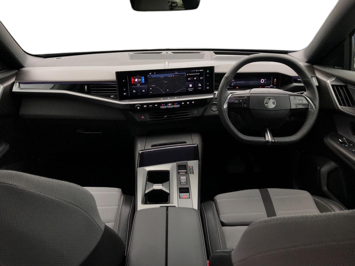 2025 Vauxhall Grandland 1.2 Hybrid [136] Ultimate 5dr e-DCT6 [Pan Roof] - vehicle photo 4 for sale on PureCar