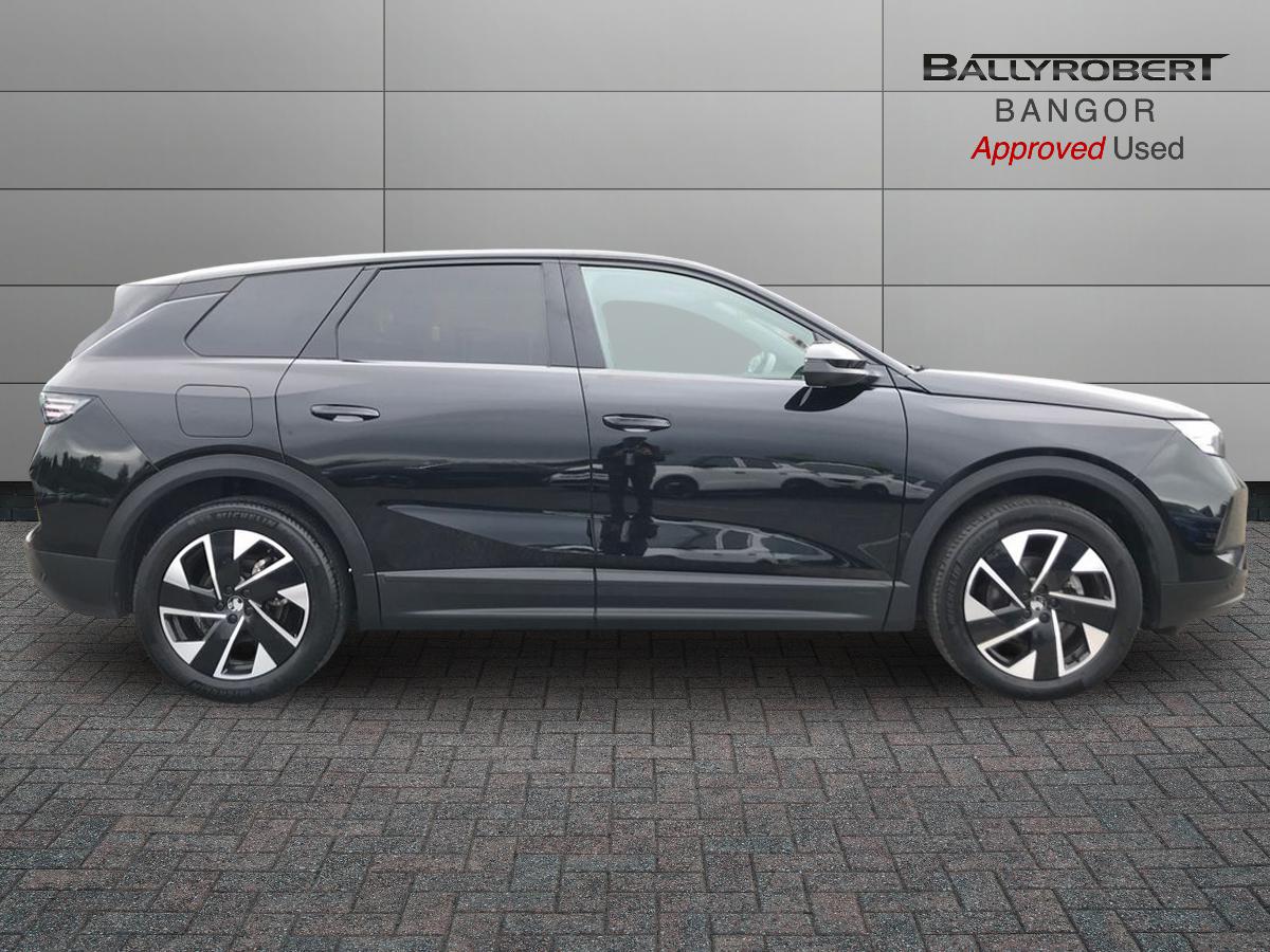 2025 Vauxhall Grandland 1.2 Hybrid [136] Ultimate 5dr e-DCT6 [Pan Roof] - vehicle photo 9 for sale on PureCar
