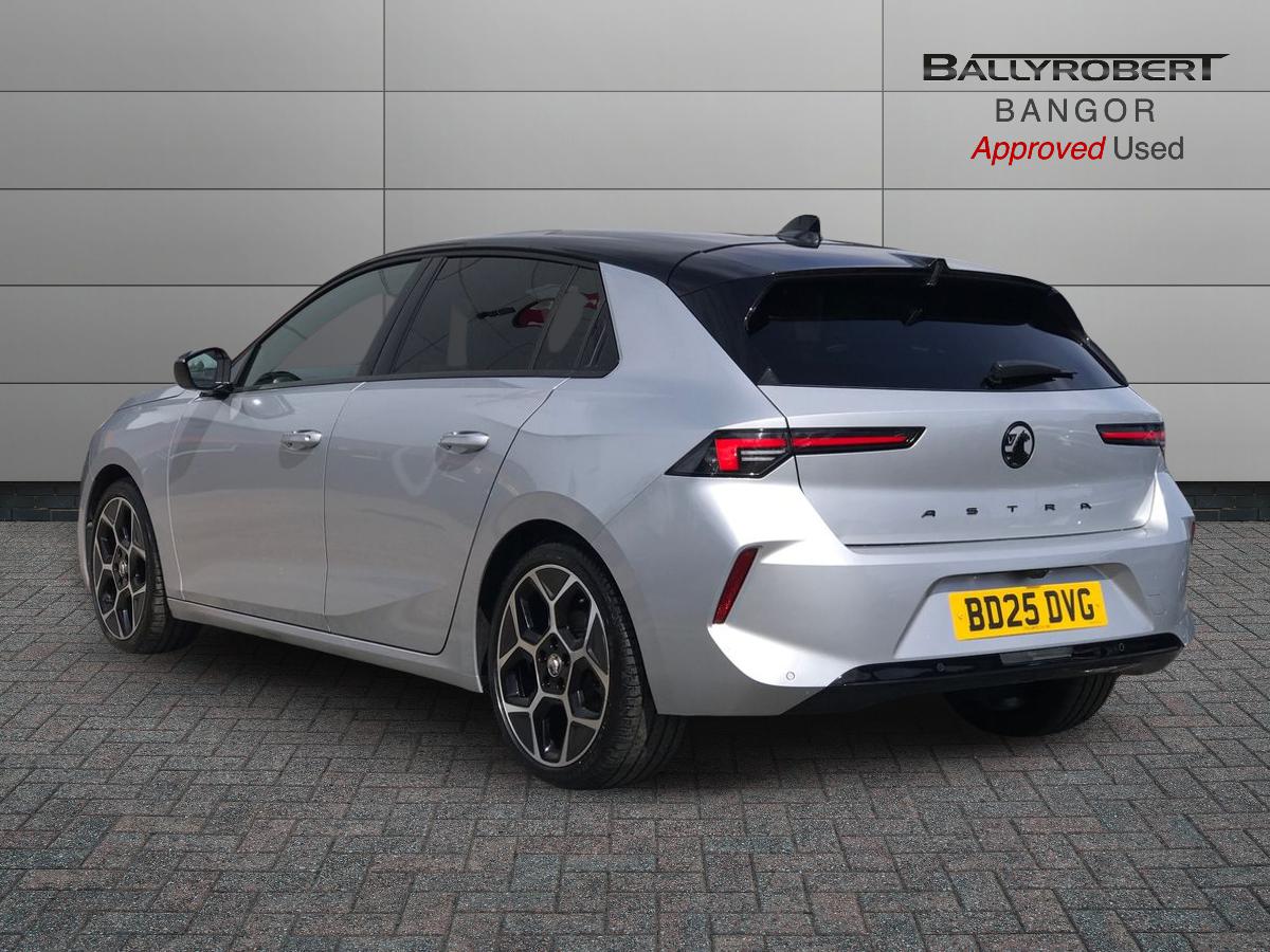 2025 Vauxhall Astra 1.2 Turbo 130 Ultimate 5dr Auto - vehicle photo 2 for sale on PureCar