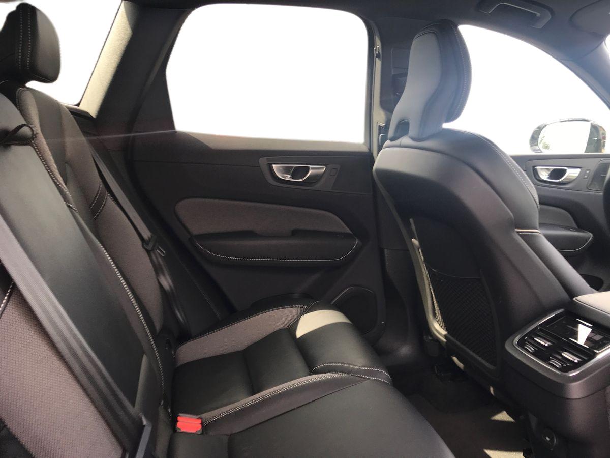 2023 Volvo XC60 2.0 B4P Plus Dark 5dr Geartronic - vehicle photo 7 for sale on PureCar