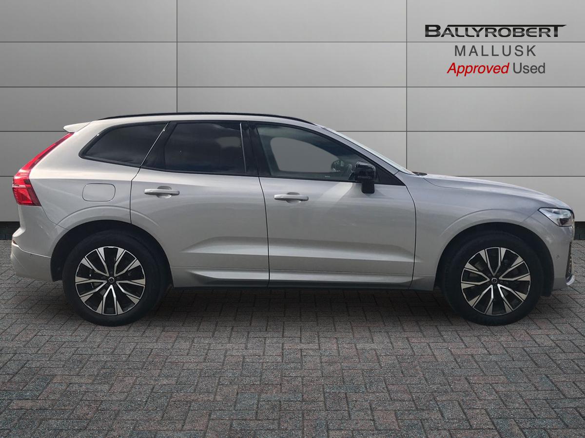 2023 Volvo XC60 2.0 B4P Plus Dark 5dr Geartronic - vehicle photo 9 for sale on PureCar