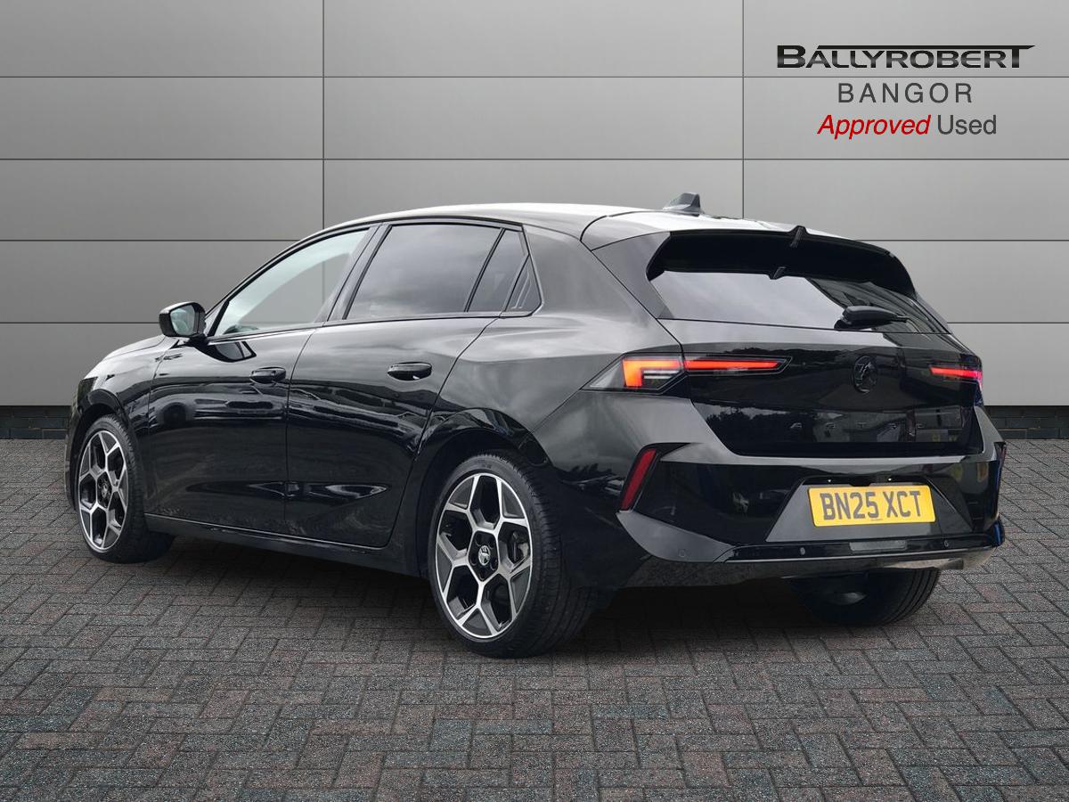 2025 Vauxhall Astra 1.2 Turbo 130 Ultimate 5dr Auto - vehicle photo 2 for sale on PureCar