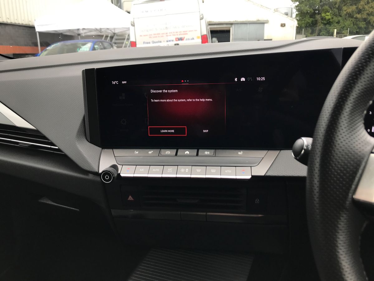 2025 Vauxhall Astra 1.2 Turbo 130 GS 5dr - vehicle photo 13 for sale on PureCar
