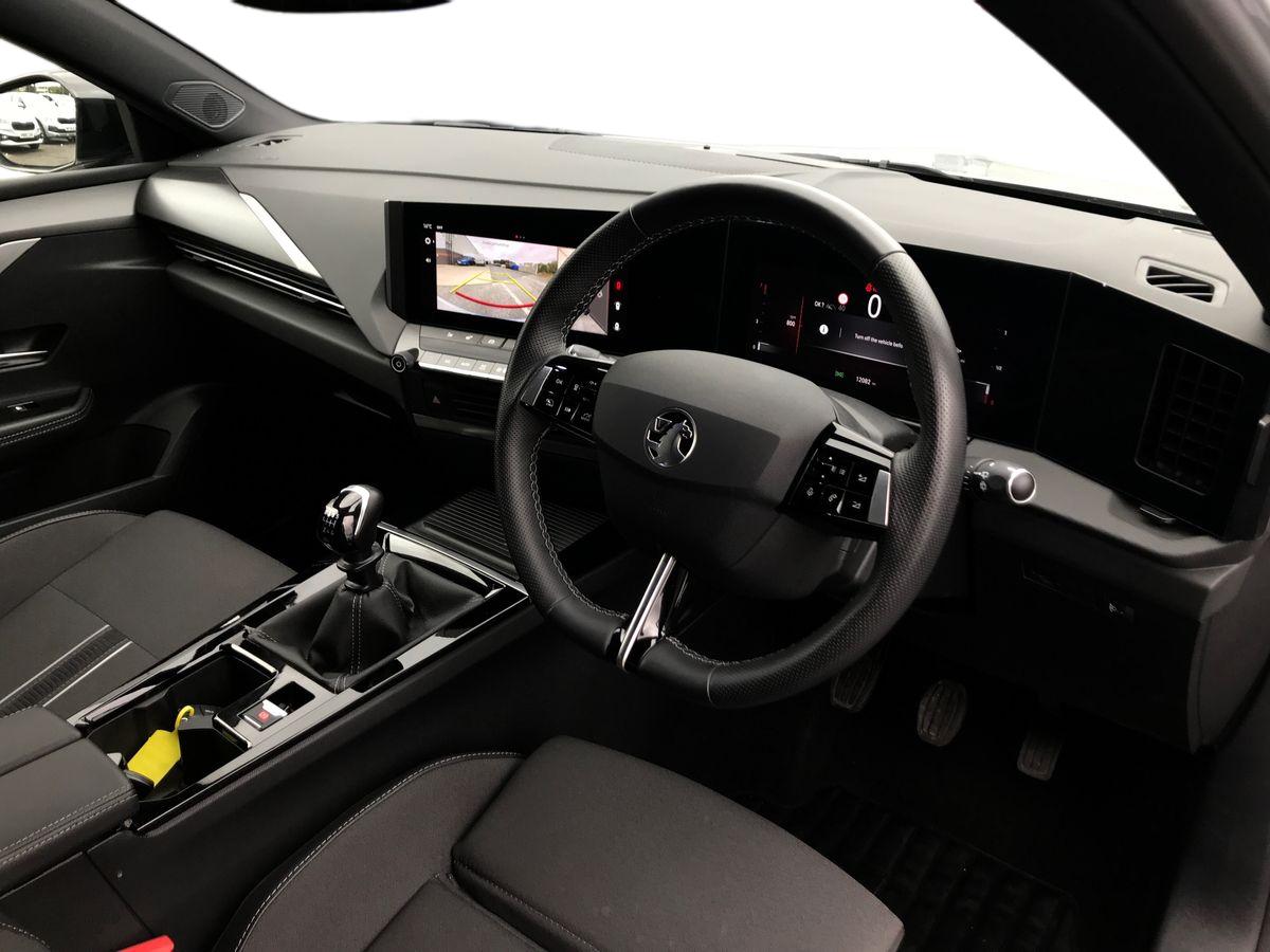 2025 Vauxhall Astra 1.2 Turbo 130 GS 5dr - vehicle photo 3 for sale on PureCar