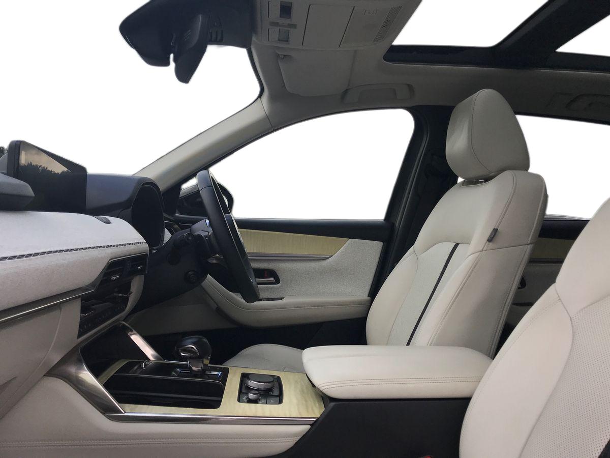 2024 Mazda CX-60 3.3d 254 Takumi 5dr Auto AWD [Panoramic Roof] - vehicle photo 6 for sale on PureCar