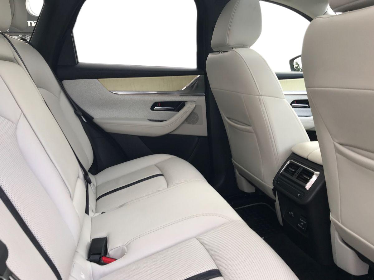 2024 Mazda CX-60 3.3d 254 Takumi 5dr Auto AWD [Panoramic Roof] - vehicle photo 7 for sale on PureCar