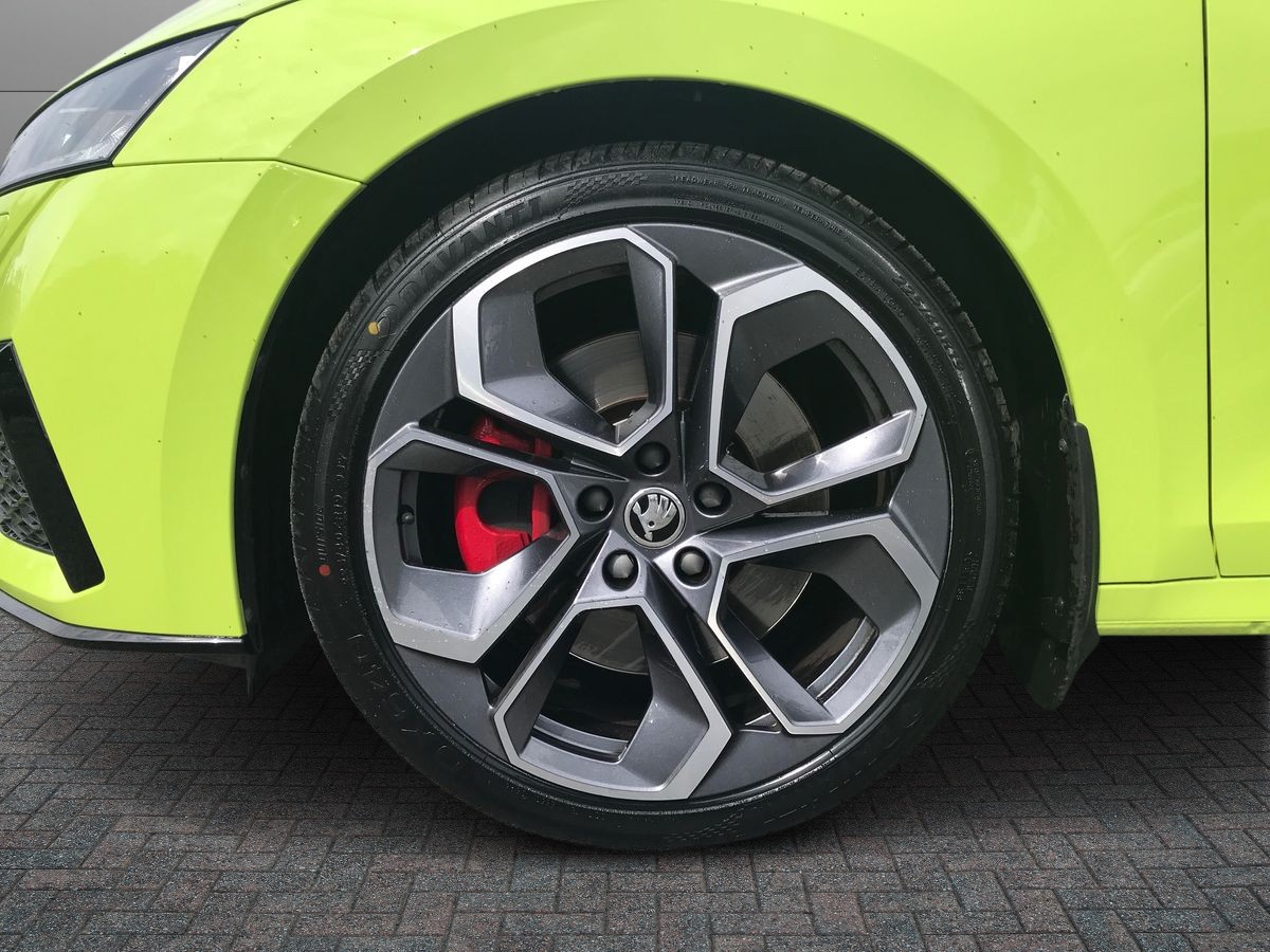 2024 Skoda OCTAVIA 2.0 TSI vRS 5dr DSG - vehicle photo 12 for sale on PureCar