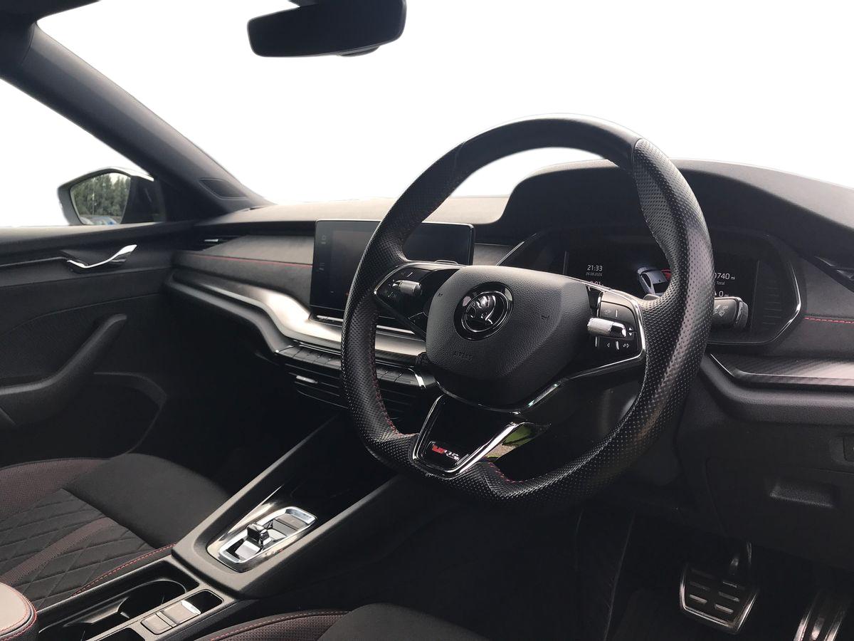 2024 Skoda OCTAVIA 2.0 TSI vRS 5dr DSG - vehicle photo 4 for sale on PureCar