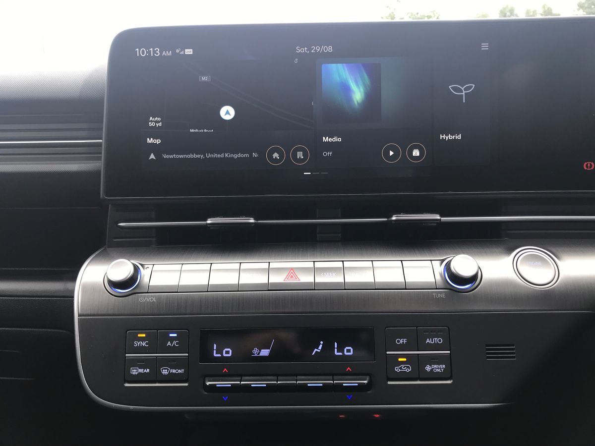 2024 Hyundai Kona 1.6 GDi Hybrid Ultimate 5dr DCT - vehicle photo 13 for sale on PureCar