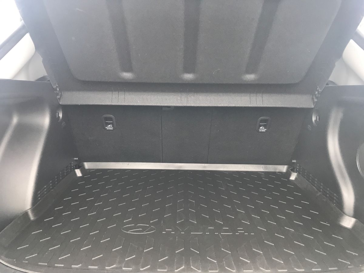2024 Hyundai Kona 1.6 GDi Hybrid Ultimate 5dr DCT - vehicle photo 8 for sale on PureCar
