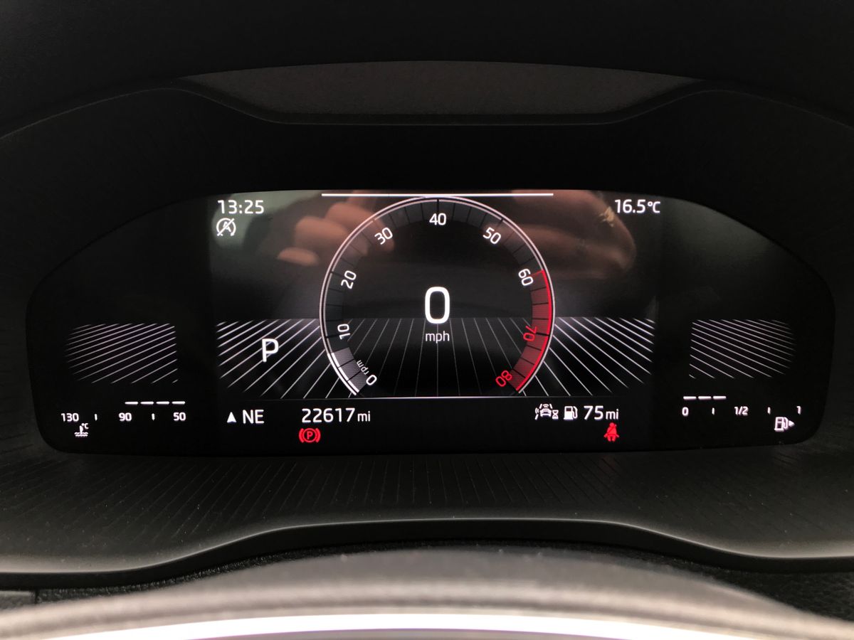 2023 Skoda KAROQ 1.5 TSI SE Drive 5dr DSG - vehicle photo 23 for sale on PureCar