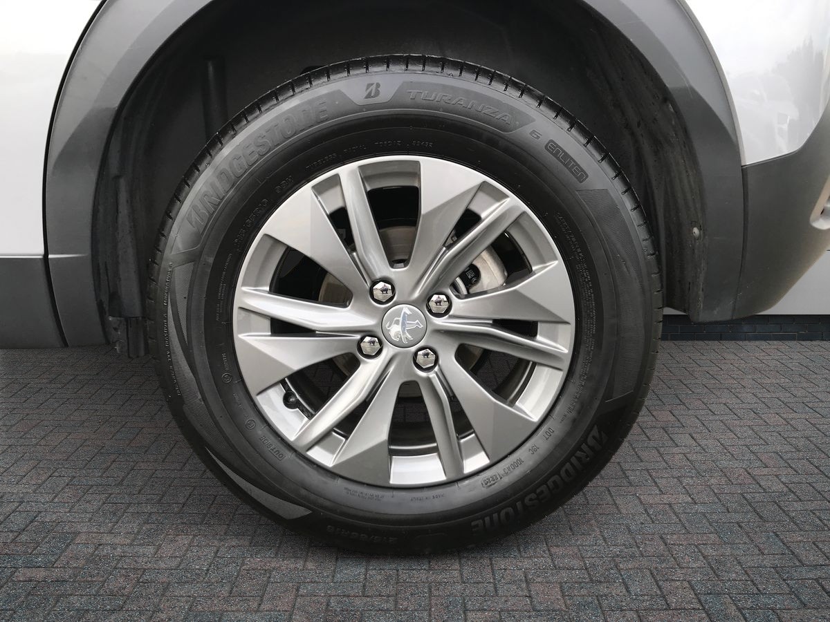 2023 Peugeot 1.2 PureTech Active Premium+ 5dr - vehicle photo 12 for sale on PureCar