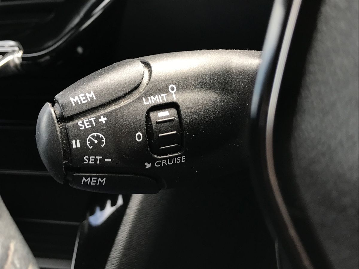 2023 Peugeot 1.2 PureTech Active Premium+ 5dr - vehicle photo 23 for sale on PureCar