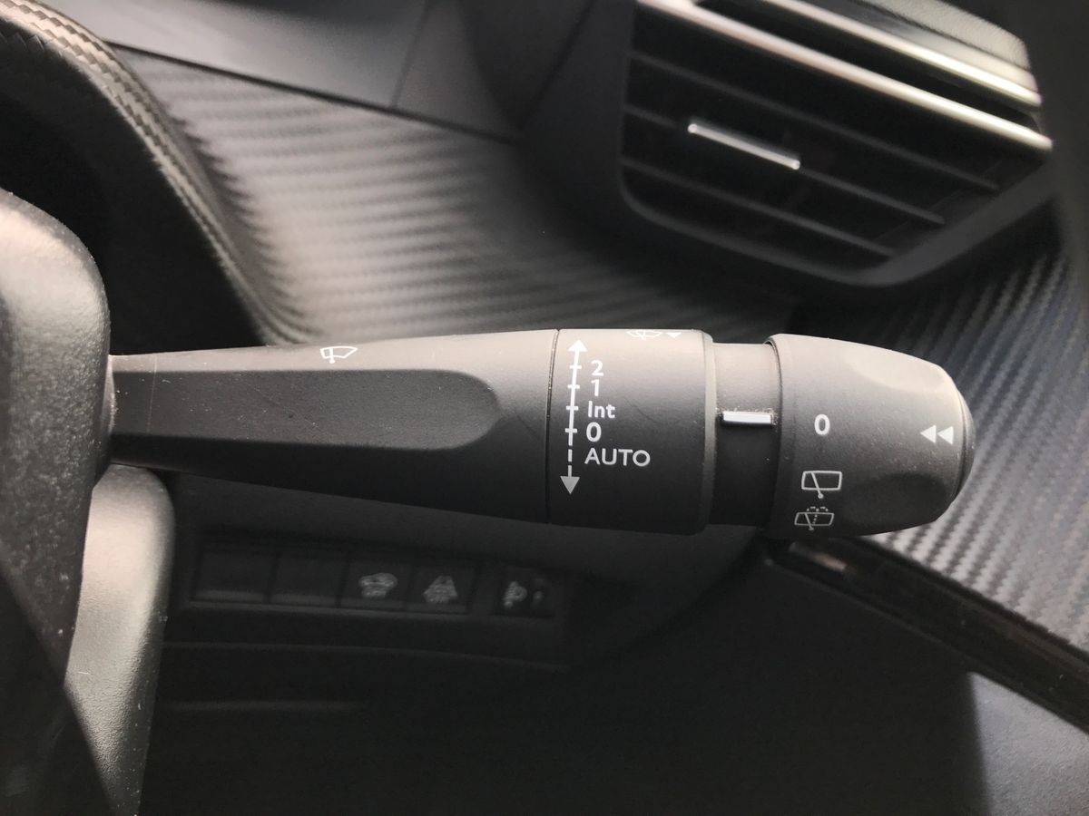 2023 Peugeot 1.2 PureTech Active Premium+ 5dr - vehicle photo 24 for sale on PureCar