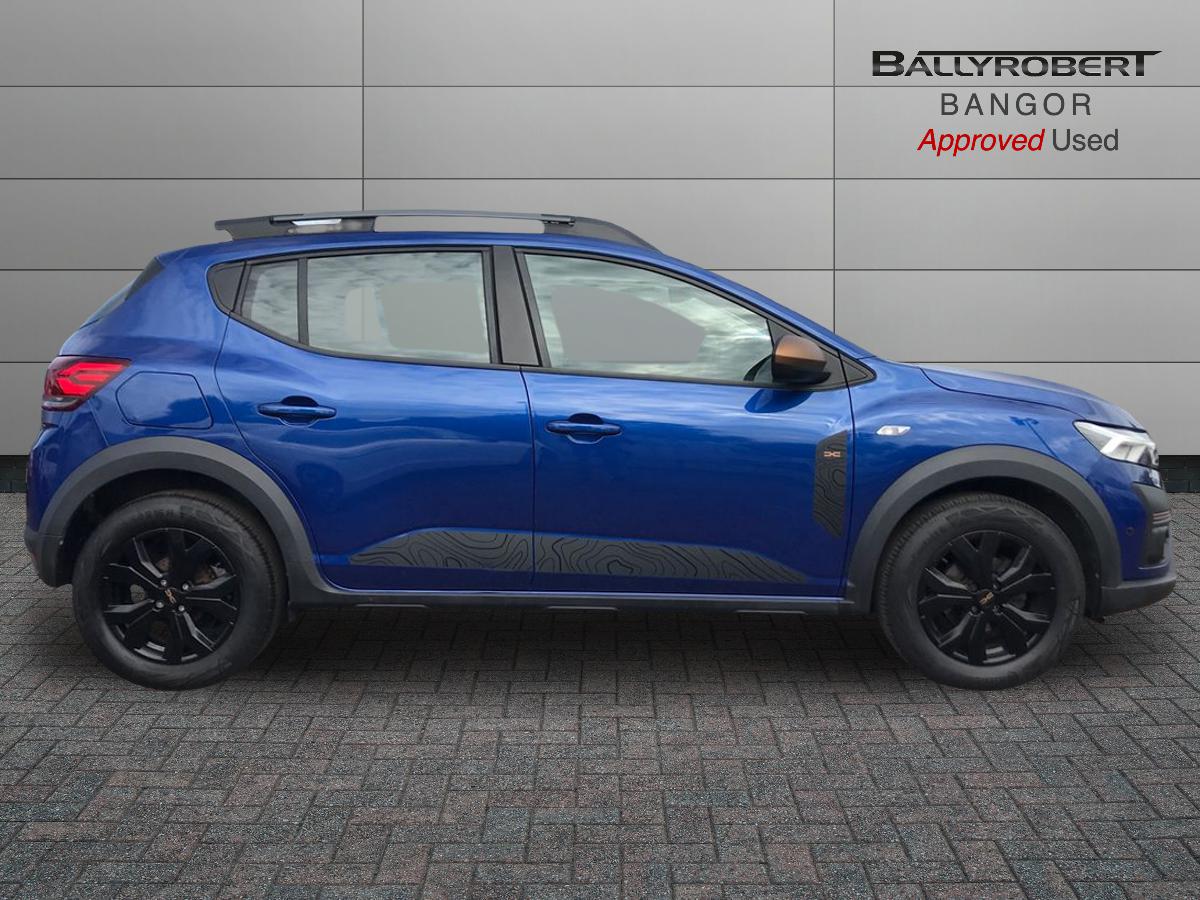 2024 Dacia Sandero Stepway 1.0 TCe Extreme 5dr - vehicle photo 9 for sale on PureCar