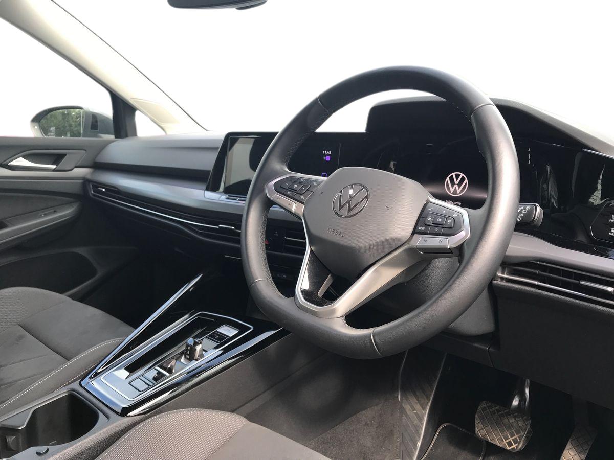 2023 Volkswagen Golf 1.5 eTSI 150 Style 5dr DSG - vehicle photo 4 for sale on PureCar