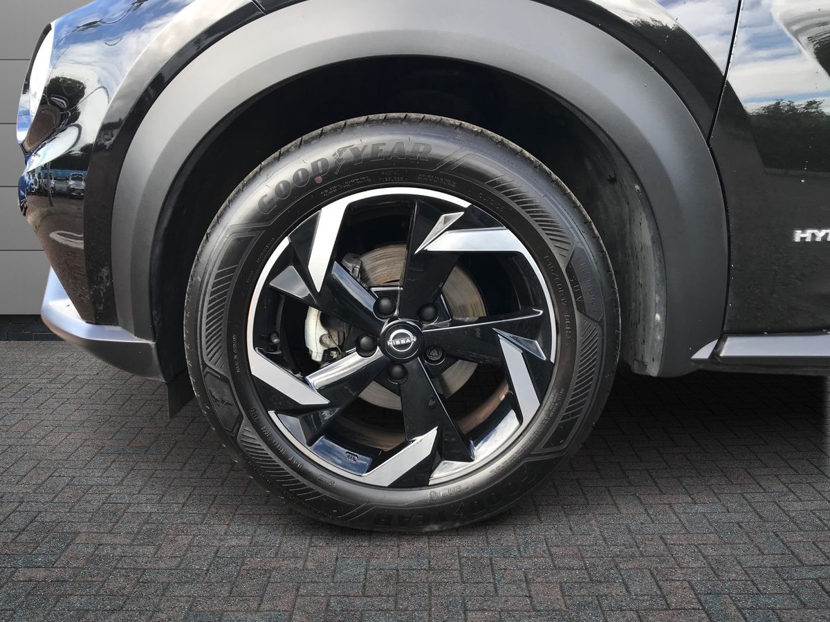 2023 Nissan Juke 1.6 Hybrid N-Connecta 5dr Auto - vehicle photo 12 for sale on PureCar