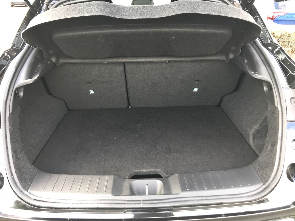 2023 Nissan Juke 1.6 Hybrid N-Connecta 5dr Auto - vehicle photo 8 for sale on PureCar