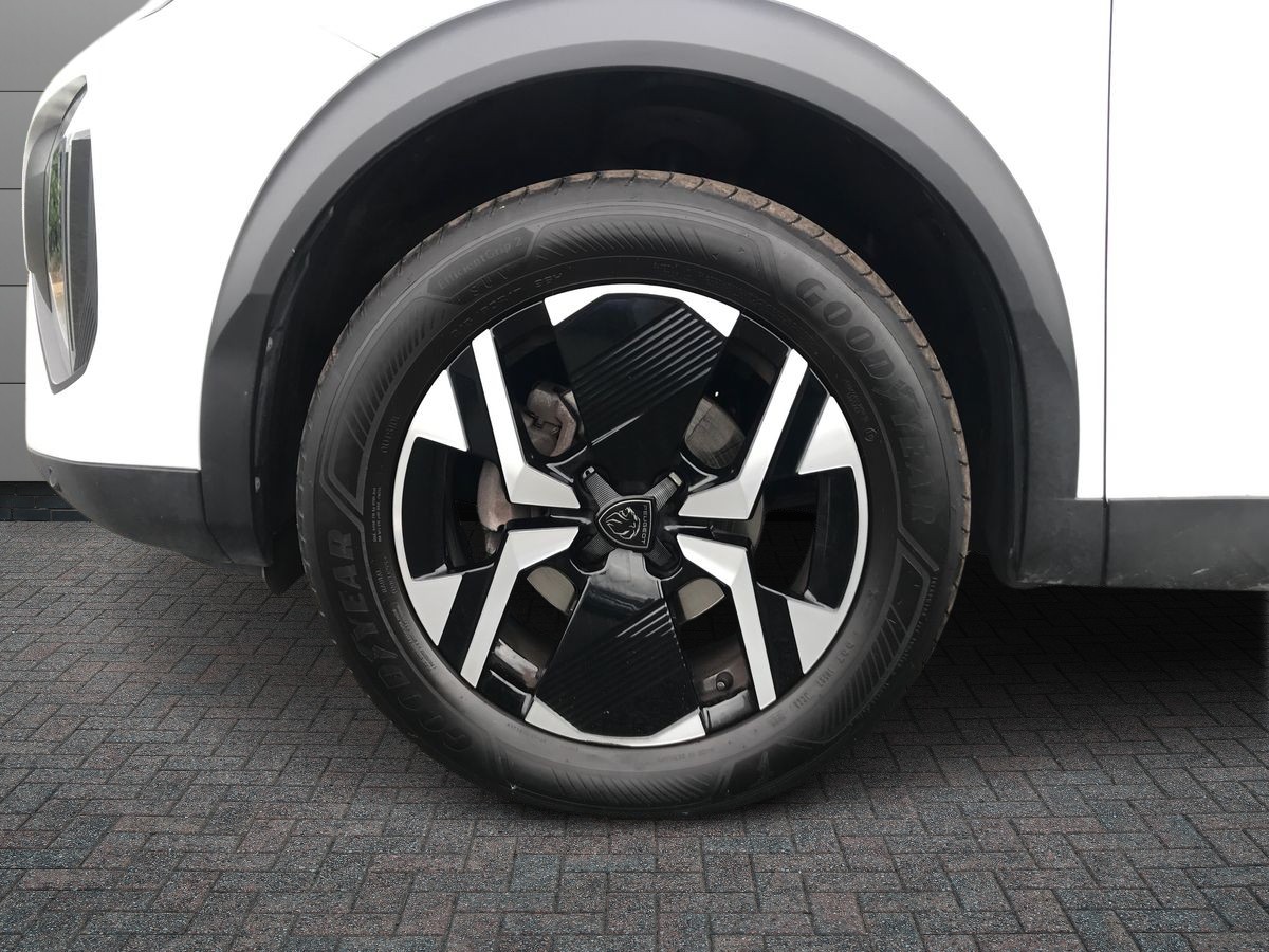 2025 Peugeot 1.2 PureTech 130 Allure 5dr EAT8 - vehicle photo 12 for sale on PureCar