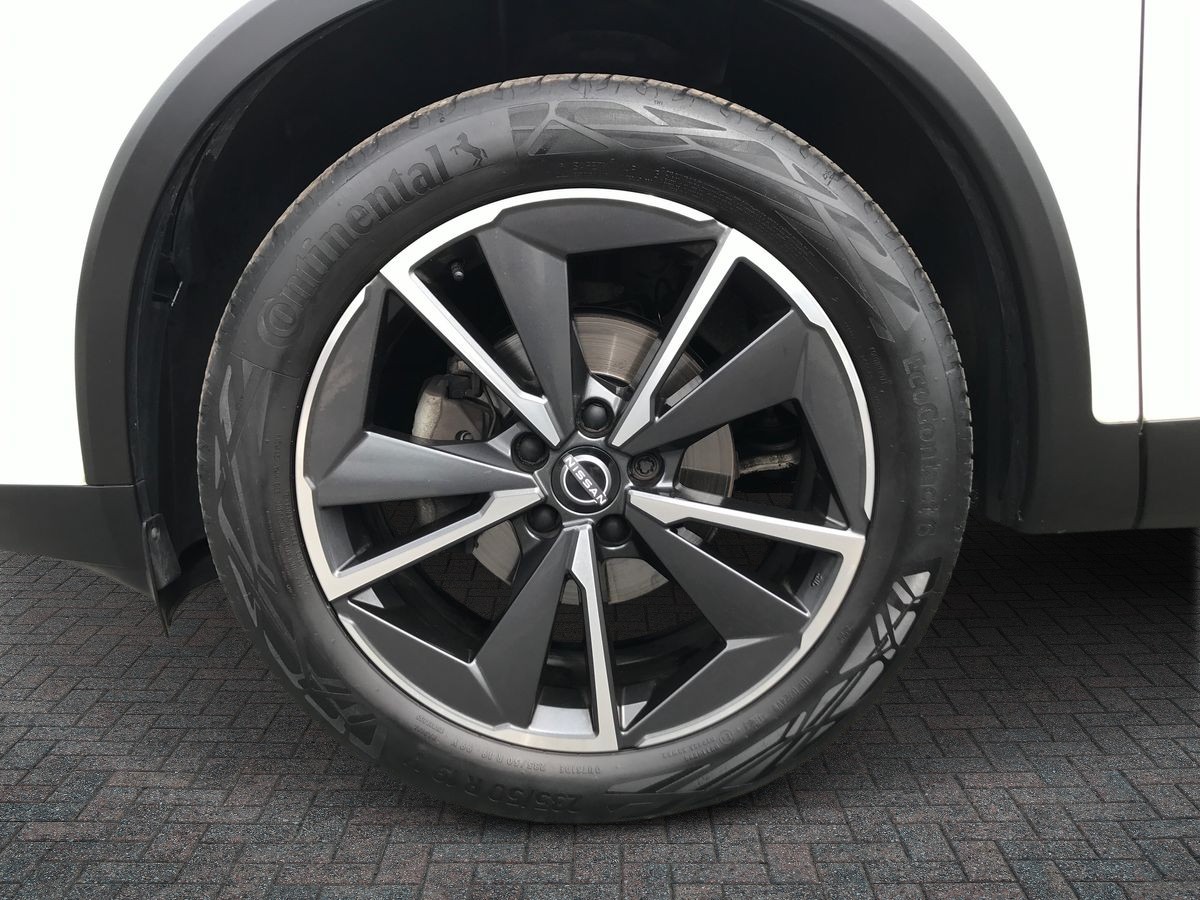 2023 Nissan Qashqai 1.3 DiG-T MH Tekna 5dr - vehicle photo 12 for sale on PureCar