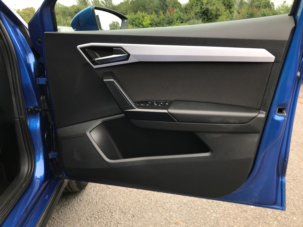 2023 SEAT Arona 1.0 TSI 110 FR 5dr DSG - vehicle photo 16 for sale on PureCar