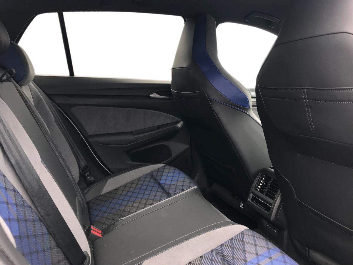 2023 Volkswagen Golf 2.0 TSI 320 R 4Motion 5dr DSG - vehicle photo 7 for sale on PureCar