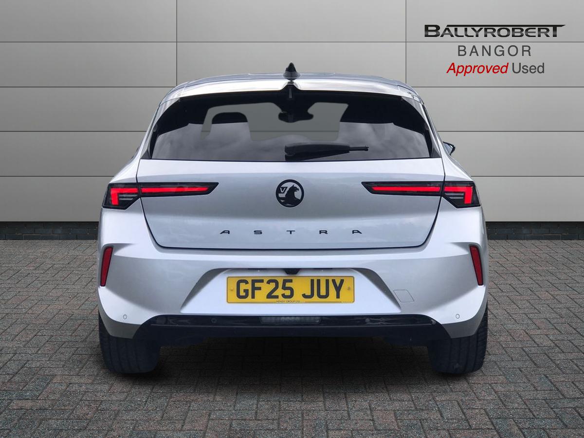 2025 Vauxhall Astra 1.2 Turbo 130 Ultimate 5dr - vehicle photo 11 for sale on PureCar
