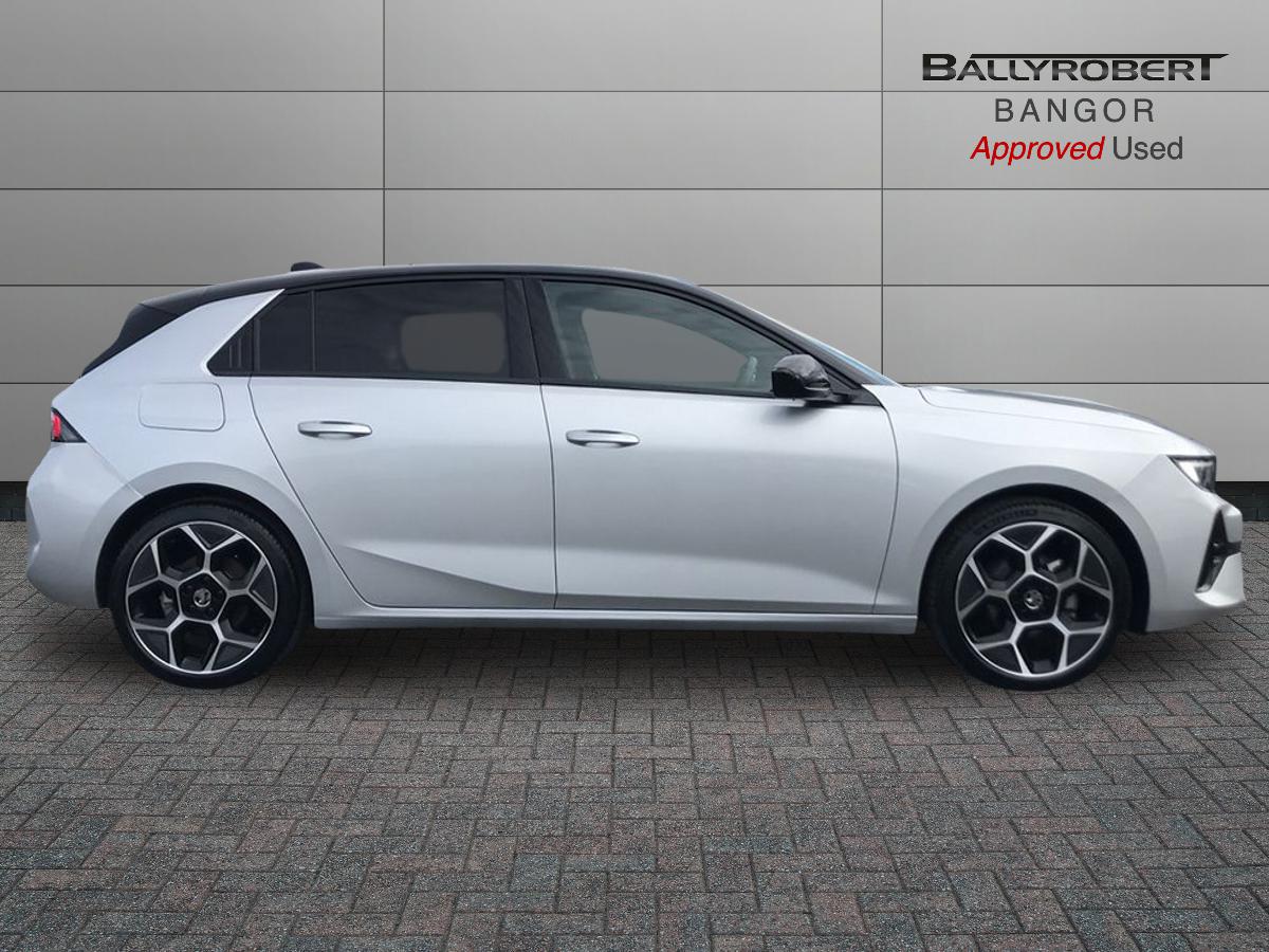 2025 Vauxhall Astra 1.2 Turbo 130 Ultimate 5dr - vehicle photo 9 for sale on PureCar